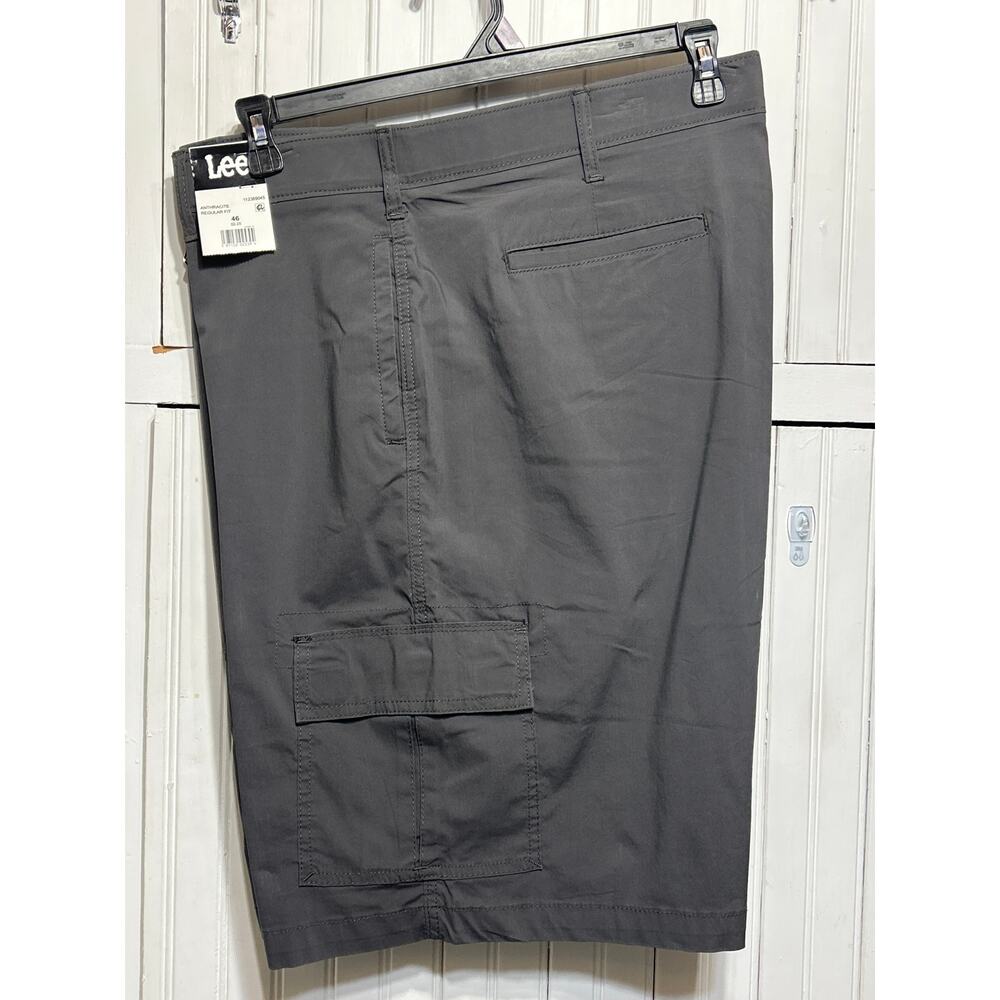 NWT Lee Flex Motion Waistband Men's Gray Charcoal Cargo Shorts Sz 46 10" inseam